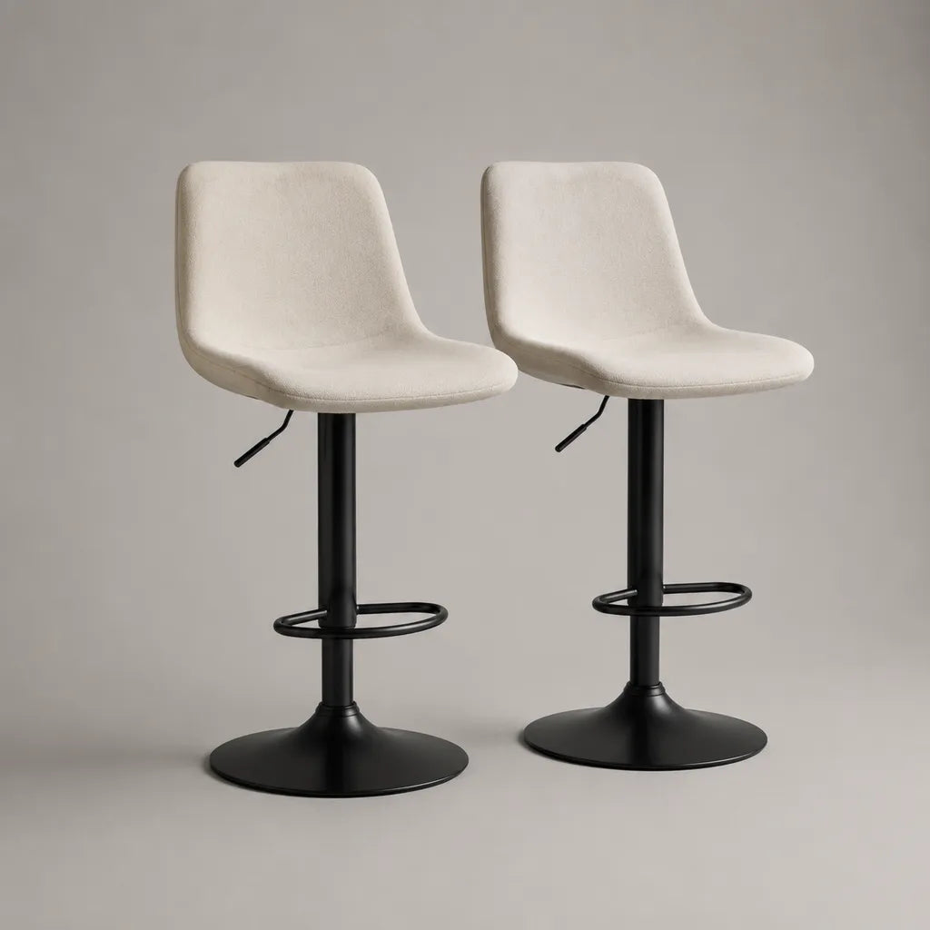 Set di 2 sgabelli da bar girevoli regolabili in altezza, rivestimento bouclé crema e basi in acciaio nero, 45 x 48 x 84-105 cm